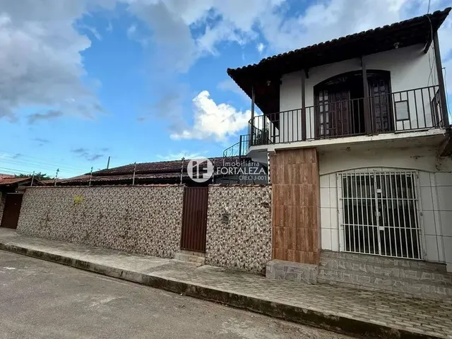 Imagem: Vendo Casa com 273M², 3 Quartos, Piscina