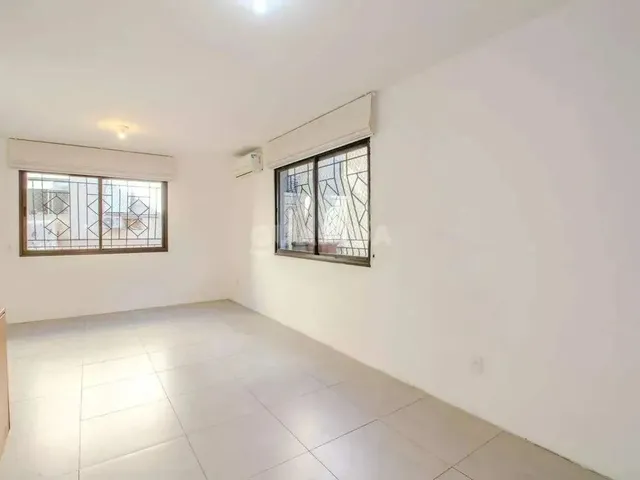 Imagem 10: Apartamento Reformado com 2 Dormitórios e 1 Vaga de Garagem em Localização