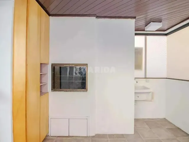 Imagem 14: Apartamento Reformado com 2 Dormitórios e 1 Vaga de Garagem em Localização