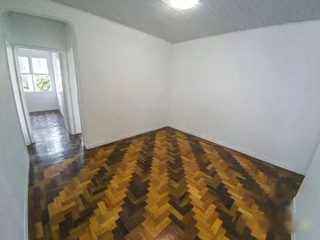 Imagem 12: Imóvel para Aluguel com 60 Metros Quadrados com 2 Quartos em Petrópolis - Porto Alegre