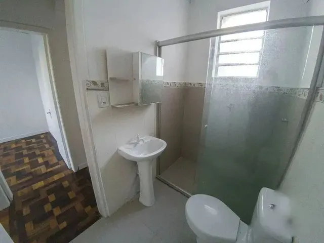 Imagem 4: Imóvel para Aluguel com 60 Metros Quadrados com 2 Quartos em Petrópolis - Porto Alegre