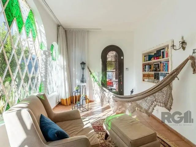 Imagem 5: Casa Residencial para Alugar no Bairro Petrópolis com 3 Dormitórios e 500 M²