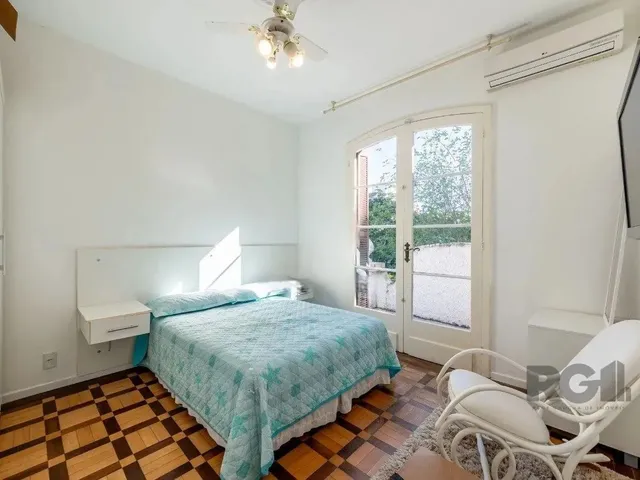 Imagem 12: Casa Residencial para Alugar no Bairro Petrópolis com 3 Dormitórios e 500 M²