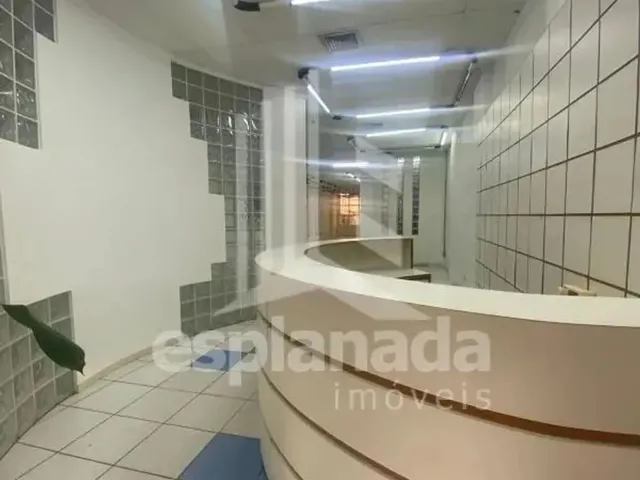 Imagem 11: Excelente Oportunidade para o Seu Negócio! Casa Comercial Ampla e Bem Localizada na Rua