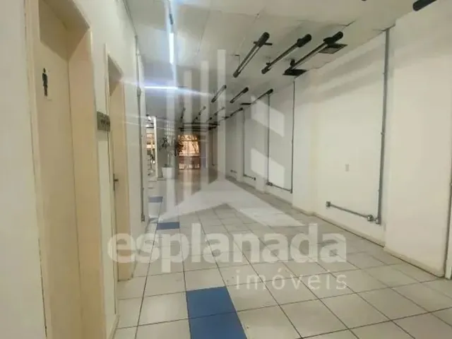 Imagem 2: Excelente Oportunidade para o Seu Negócio! Casa Comercial Ampla e Bem Localizada na Rua