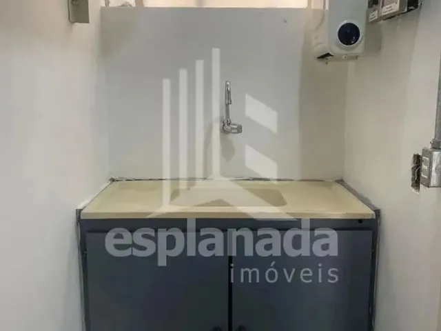 Imagem 13: Excelente Oportunidade para o Seu Negócio! Casa Comercial Ampla e Bem Localizada na Rua