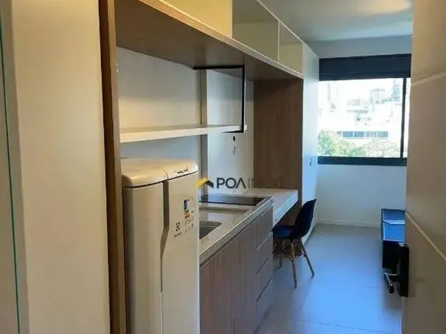Imagem: O apartamento possui 1 Dormitório, 1 Banheiro, 1 Vaga na