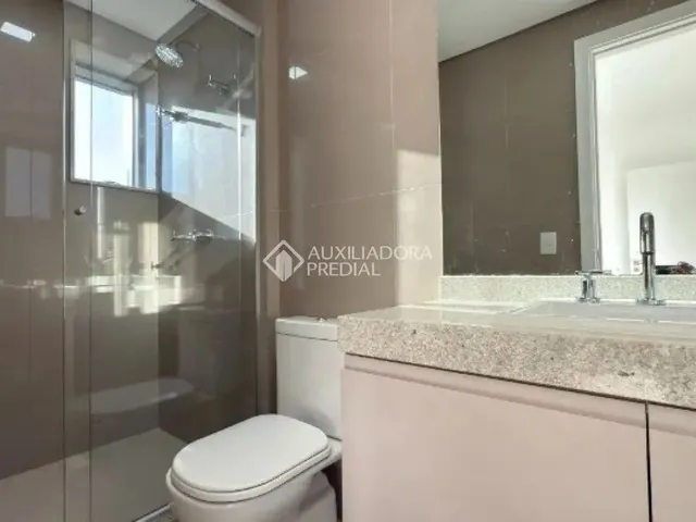 Imagem 2: Excelente Apartamento com 78 M² Área Útil, com 2 Quartos em Petrópolis - Porto Alegre