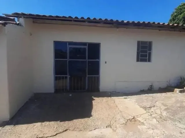 Imagem: Aluguel Facilitado. Barracão com 2 Quartos