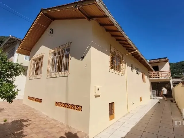 Imagem: Casa 3 Dormitórios - Monte Verde