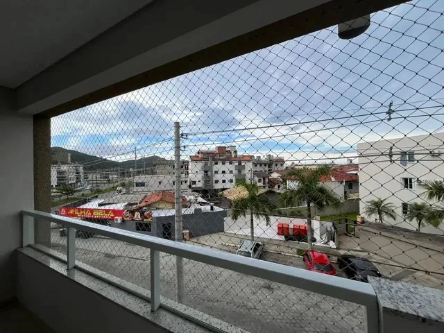 Imagem 3: Apartamento para Aluguel com 2 Dormitórios / 01 Suíte Próximo a Rua Principal da Praia