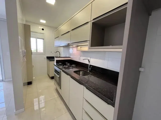 Imagem 12: Apartamento para Aluguel com 2 Dormitórios / 01 Suíte Próximo a Rua Principal da Praia