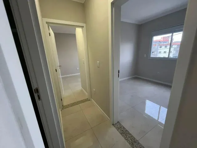 Imagem 16: Apartamento para Aluguel com 2 Dormitórios / 01 Suíte Próximo a Rua Principal da Praia