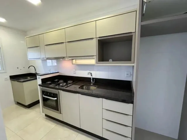 Imagem 8: Apartamento para Aluguel com 2 Dormitórios / 01 Suíte Próximo a Rua Principal da Praia