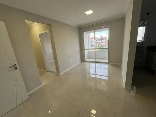 Imagem 13: Apartamento para Aluguel com 2 Dormitórios / 01 Suíte Próximo a Rua Principal da Praia