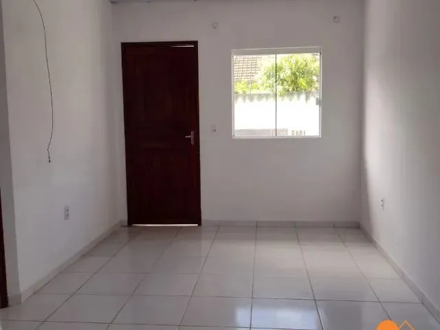 Imagem 9: Casa com Dois Dormitórios Disponível para Locação no Bairro Rio Vermelho