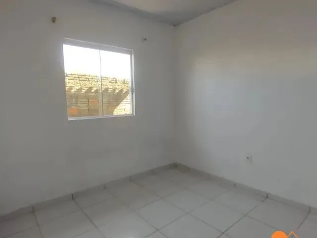 Imagem 10: Casa com Dois Dormitórios Disponível para Locação no Bairro Rio Vermelho
