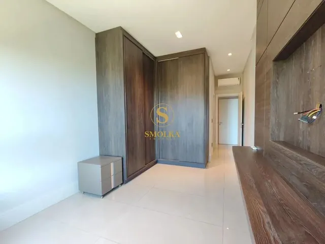 Imagem 8: Apartamento de 3 Dormitórios para Locação em Jurerê