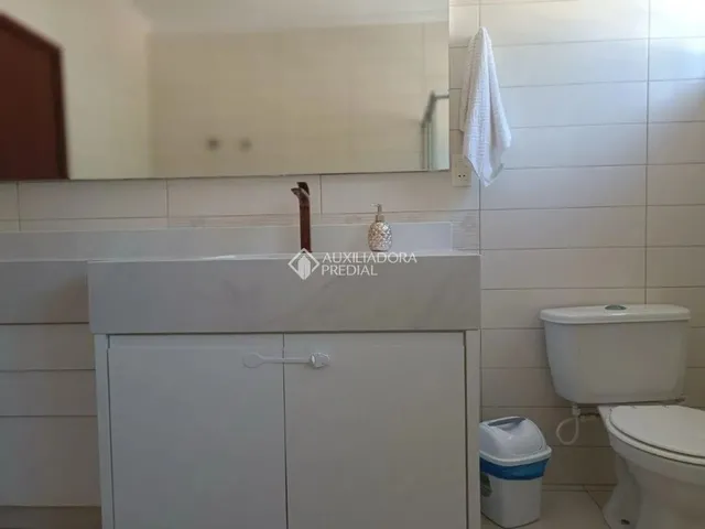 Imagem 5: Casa com 3 Quartos e 209M² À Venda em Daniela, Florianópolis 300 Metros da Praia