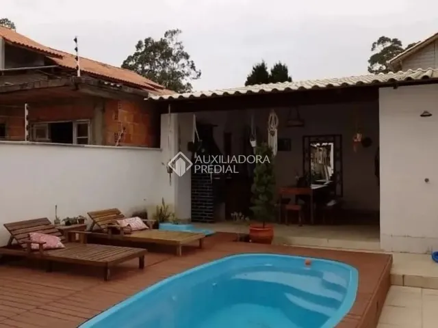 Imagem: Casa com 3 Suítes e Piscina - Aluguel Anual