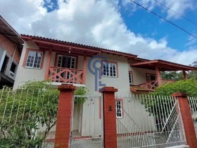 Imagem: Casa de 4 Dormitórios em Cacupé