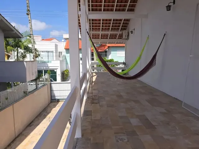 Imagem 16: Imóvel para Aluguel com 250 Metros Quadrados com 3 Quartos em Canasvieiras