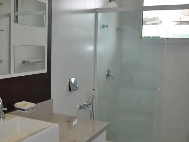 Imagem 8: Casa para Aluguel Tem 380 Metros Quadrados com 5 Quartos em Jurerê - Florianópolis - Sc