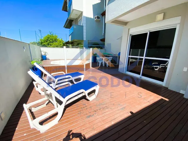 Imagem 1: Amplo Apartamento com Spa Privativo Próximo a Praia