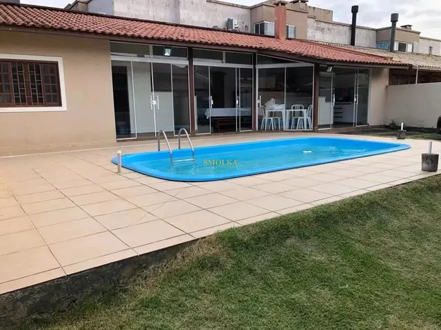 Imagem: Casa para Alugar com 3 Quartos no Bairro