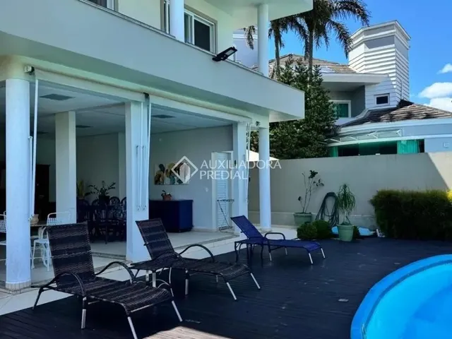 Imagem: Casa de Alto Padrão com 5 Suítes para