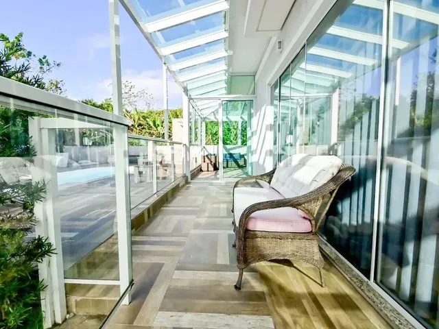Imagem 10: Imóvel para Aluguel Tem 250 Metros Quadrados com 3 Quartos em Jurerê - Florianópolis