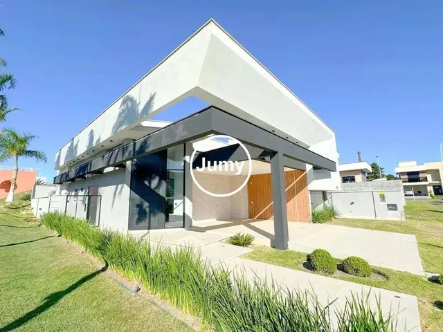 Imagem: Casa Alto Padrão / em Condomínio Fechado