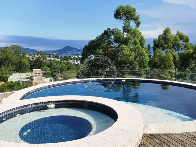 Imagem 1: Casa no Saint Barth Residence com 4 Suítes no Cacupé em Florianópolis