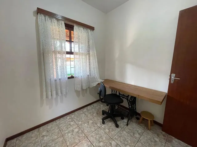 Imagem 14: Casa Mobiliada de 3 Dormitórios nos Ingleses