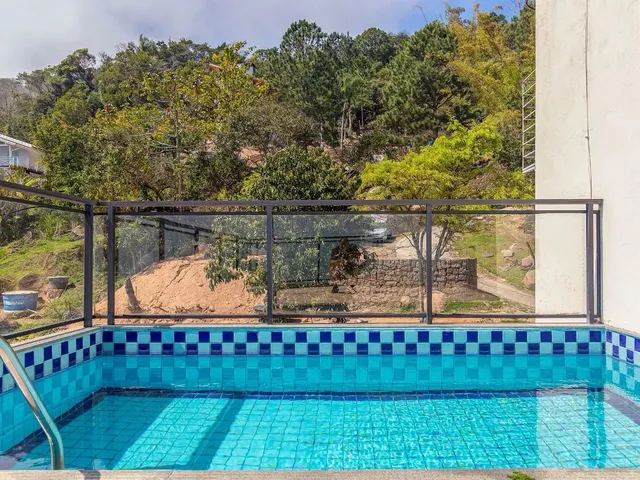 Imagem 10: Apartamento para Aluguel com 250 Metros Quadrados com 4 Quartos.