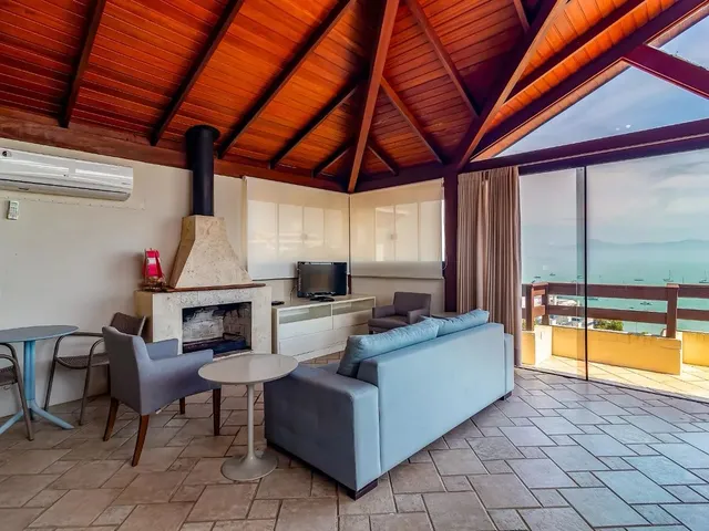 Imagem 8: Apartamento para Aluguel com 250 Metros Quadrados com 4 Quartos.