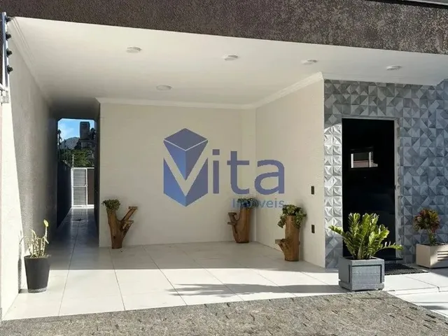 Imagem: A casa possui 3 Dormitórios, 1 Banheiro, Acomodam 6
