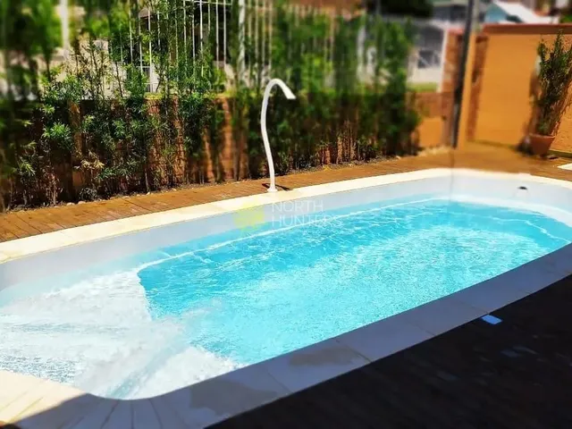 Imagem: Casa com 4 Dormitórios para Alugar, 450