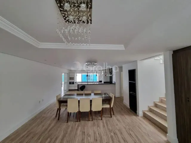 Imagem 6: Casa com 5 Quartos no Sambaqui