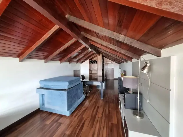 Imagem 12: Casa com 5 Quartos no Sambaqui