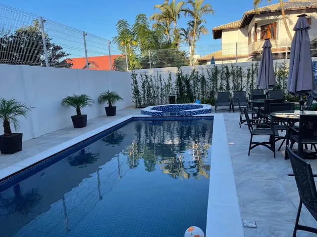 Imagem 5: Casa para Venda com 500 Metros Quadrados com 6 Quartos.