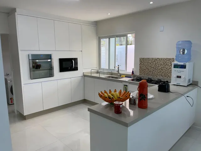Imagem 8: Casa para Venda com 500 Metros Quadrados com 6 Quartos.