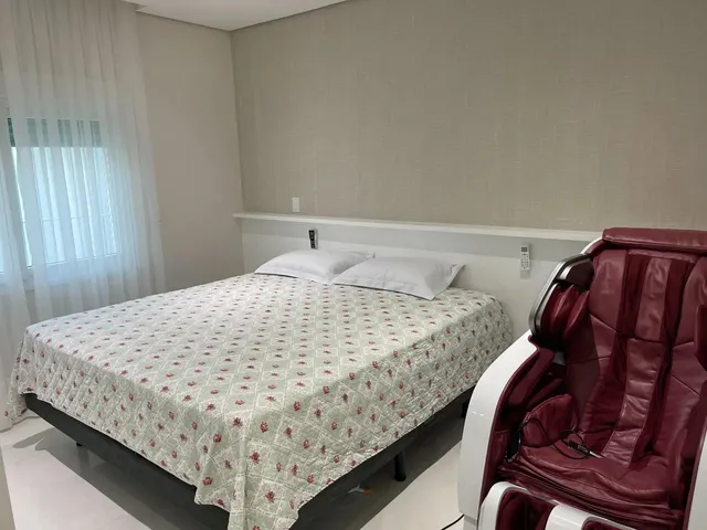 Imagem 16: Casa para Venda com 500 Metros Quadrados com 6 Quartos.