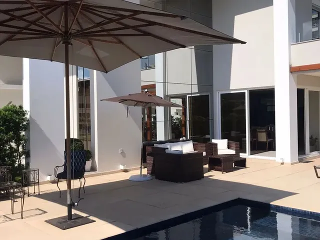 Imagem 12: Casa para Aluguel Possui 700 Metros Quadrados com 5 Quartos