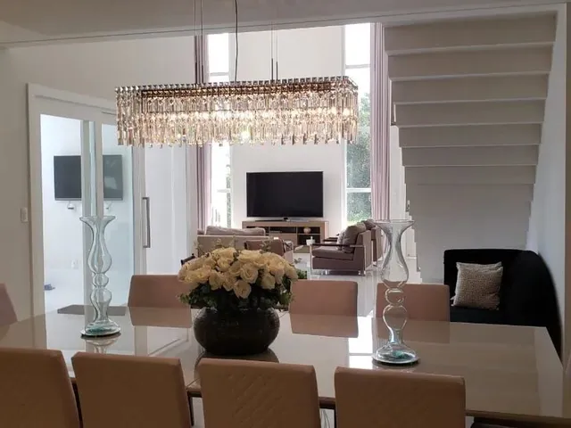 Imagem 7: Casa para Aluguel Possui 700 Metros Quadrados com 5 Quartos