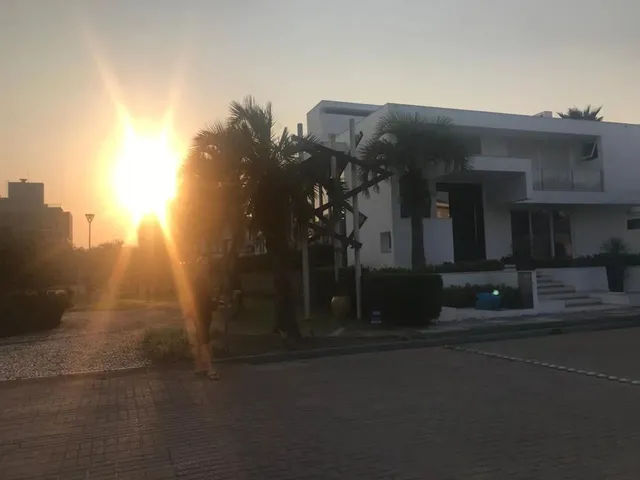 Imagem 16: Casa para Aluguel com 600 Metros Quadrados com 6 Quartos.
