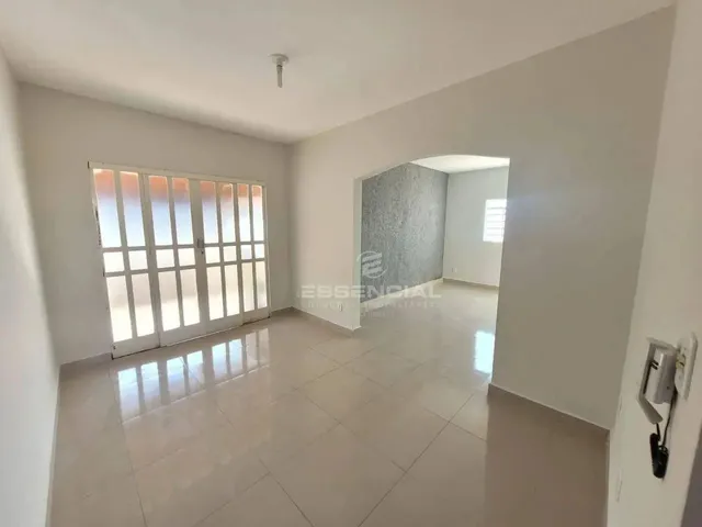 Imagem 2: Casa com 3 Dormitórios À Venda, 113 M² por R$ 370.000,00 - Jardim Paraíso II