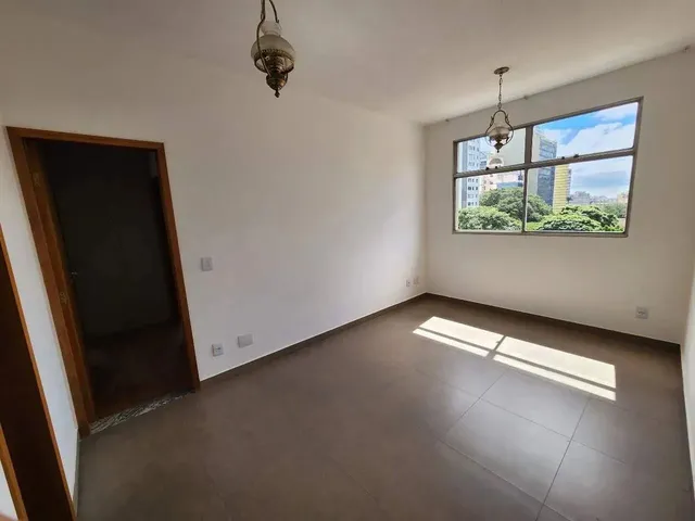 Imagem: Aluguel de Apartamento em Prédio Muito
