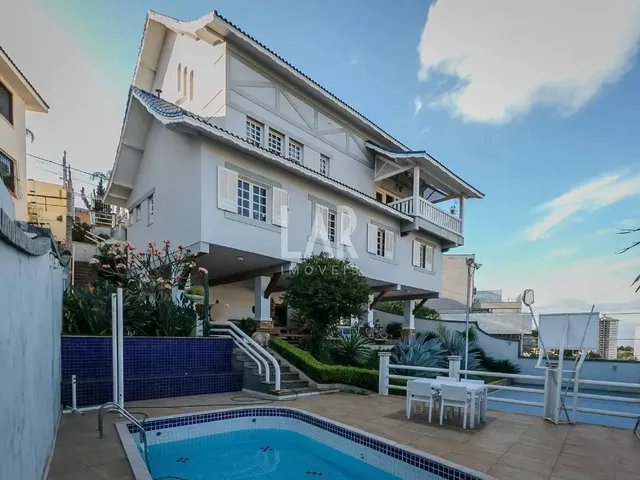Imagem: Casa para Aluguel, 6 Quartos, 4 Suítes