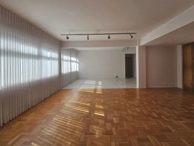 Imagem: Apartamento de 4 Quartos em Lourdes
